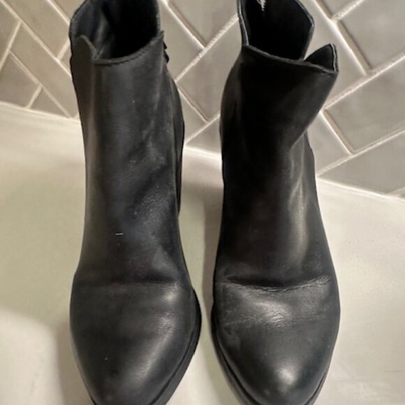 BP Womens Size 8M Black Leather Chelsea Zip Ankle Fashion Boots Bootie - Picture 1 of 3